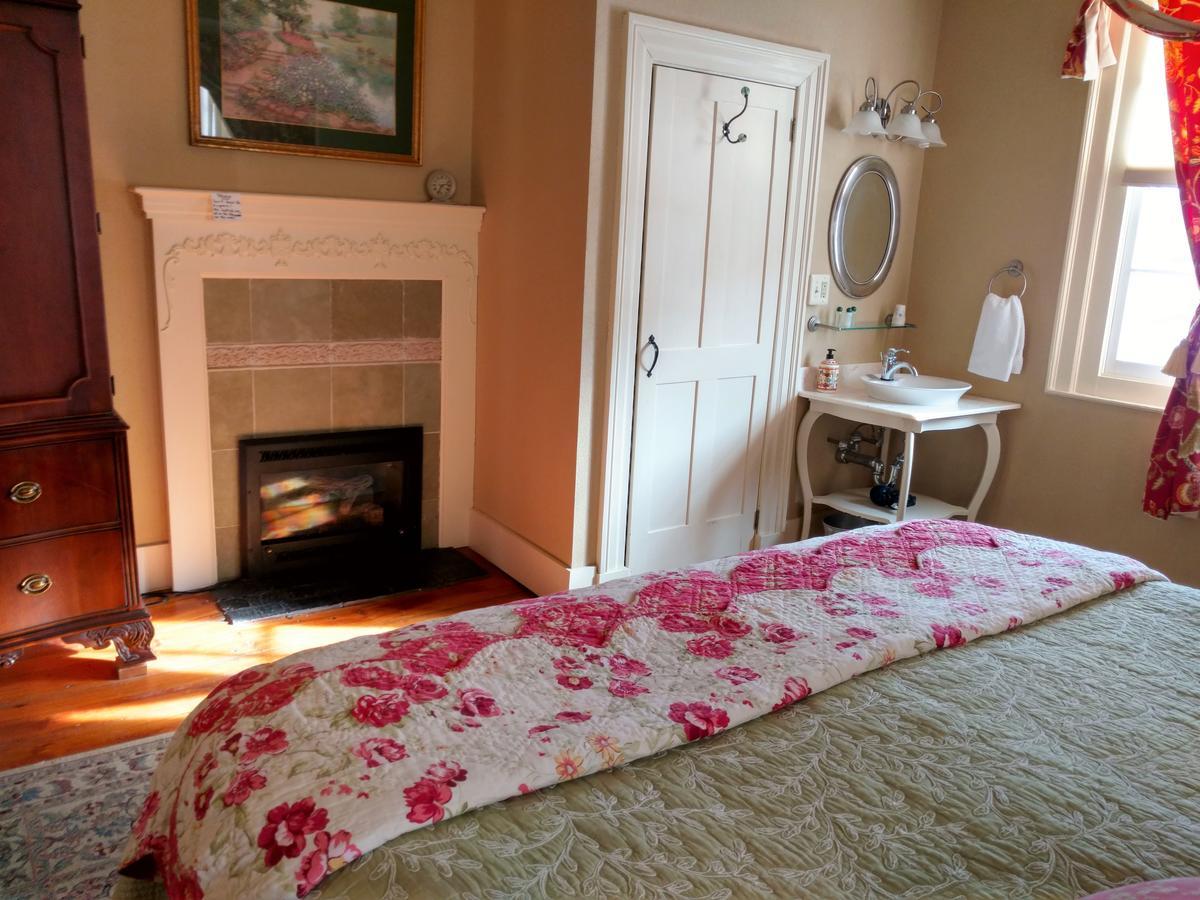 Daniel Stebbins B And B South Hadley Extérieur photo